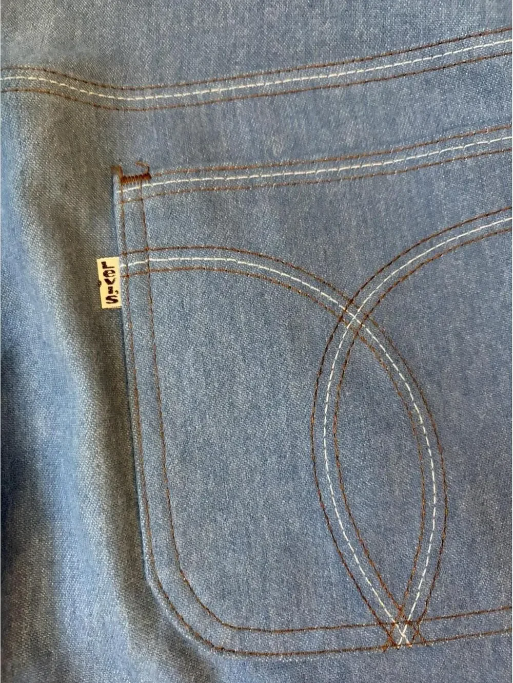VTG Levi’s Light Wash Blue Relaxed Denim Skosh More Room Jeans Men’s Size 36x35